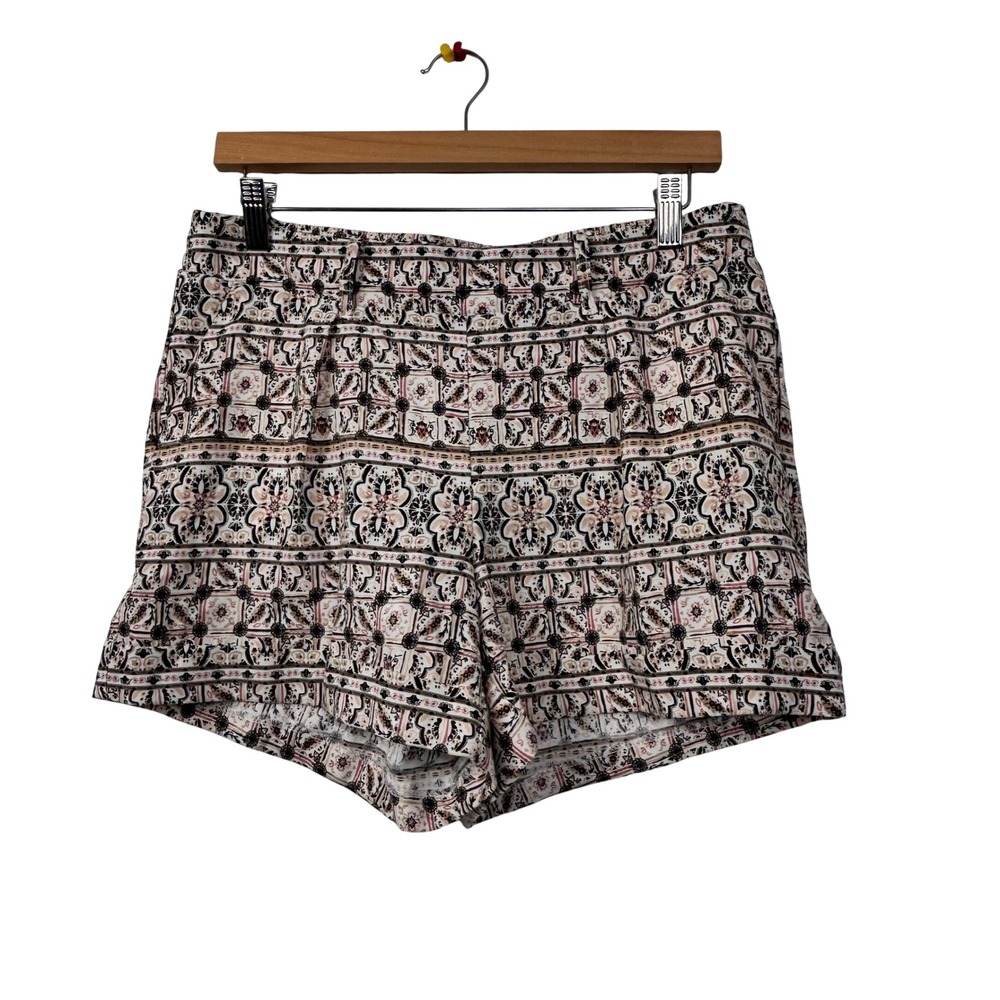 Cato Shorts Womens Medium Tan Black Coral Geometric Print Elastic Waist Cuffed